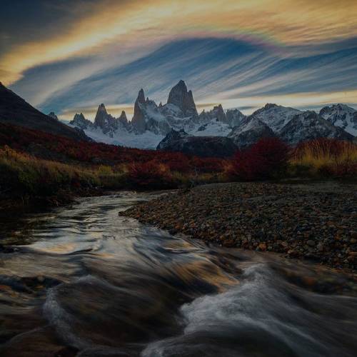 عادل میرزایی چه چشایی داری لعنتی میگیره آدمو تا نگام میکنی هول میشم